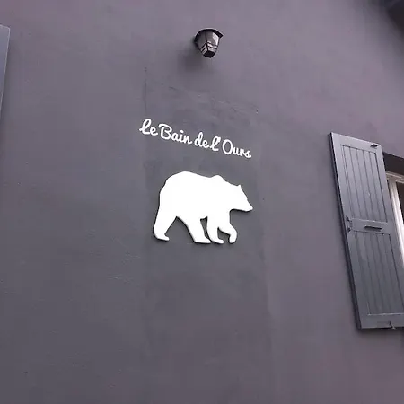 Maison Le Bain De L'ours Hébergement de vacances *